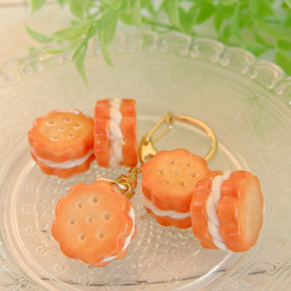 クッキークリームサンドキーホルダー